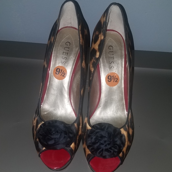 Guess Leopard Print Heel - Picture 1 of 3